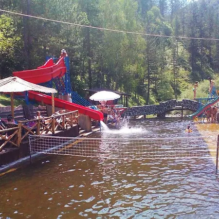 Couette-café Etno Selo Zlatiborska Jezera 2*