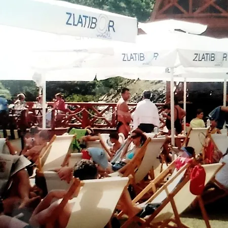 Couette-café Etno Selo Zlatiborska Jezera 2*